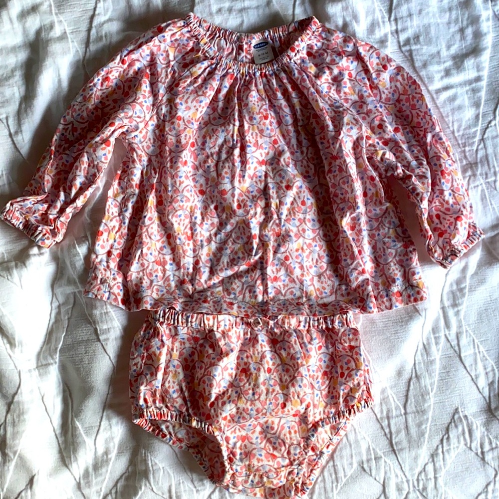Old Navy top and matching diaper cover.